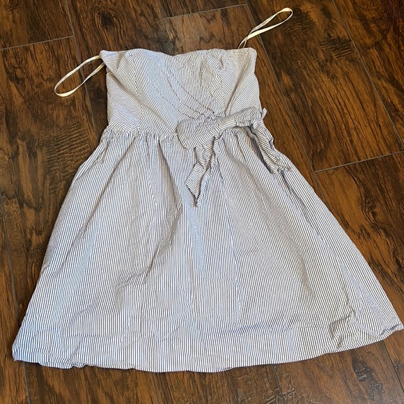 Lilly Pulitzer Henrietta Blue White Seersucker Stripe Strapless Bow Dress - Picture 3 of 12